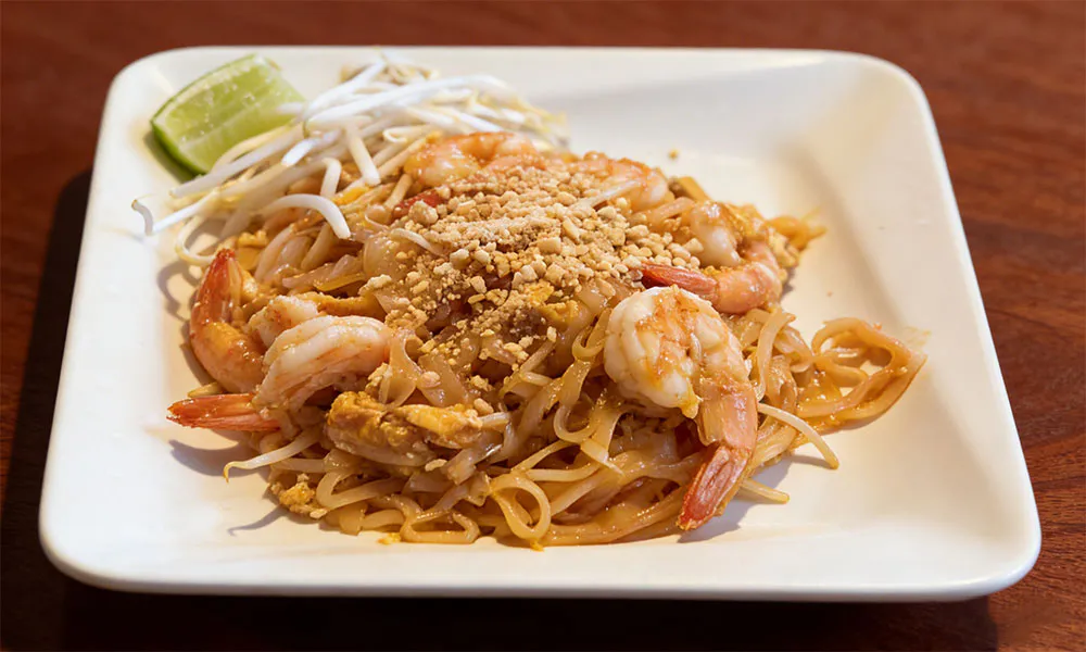 Pad Thai noodles with shrimp, bean sprouts and lime at Pho Thi, a Vietnamese Restaurant in Oregon City